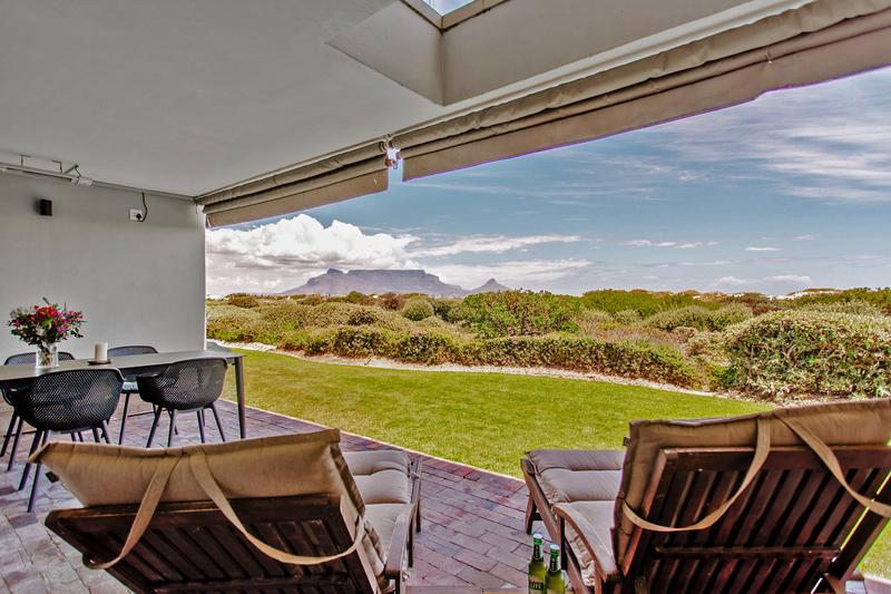 To Let 2 Bedroom Property for Rent in Dolphin Beach Western Cape